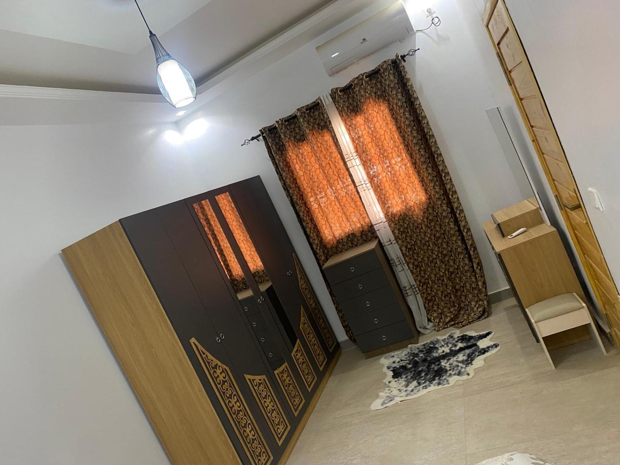 Glory House Dakar