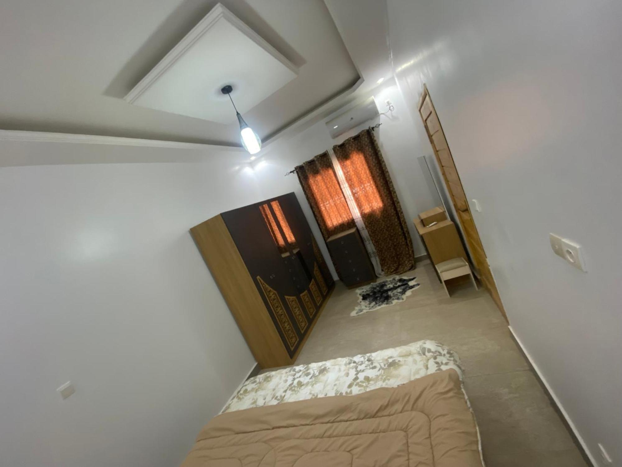 Glory House * Dakar